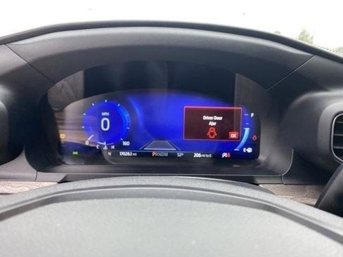 Used 2020 Ford Explorer Platinum w/ Premium Technology Package image 19