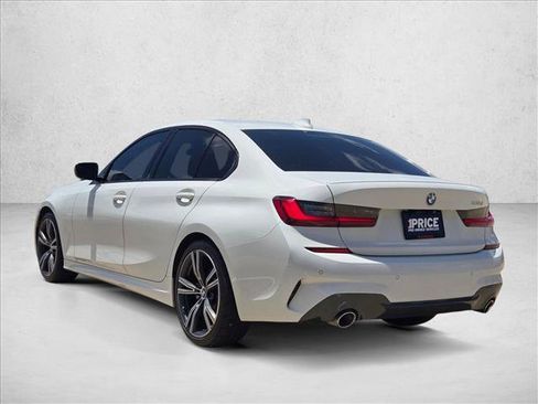 Used 2022 BMW 330i Sedan w/ M Sport Package RWD image 8