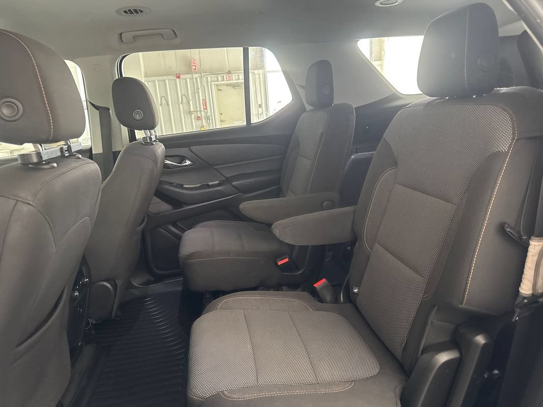 Used 2018 Chevrolet Traverse LT AWD/4WD image 16