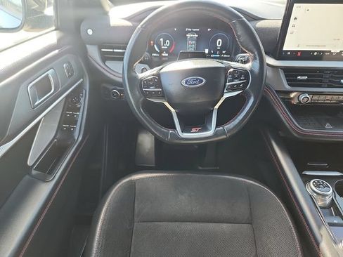 Certified 2025 Ford Explorer ST AWD/4WD image 9