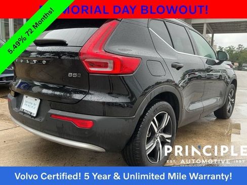 Certified 2025 Volvo XC40 B5 Core AWD/4WD image 11
