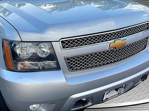 Used 2012 Chevrolet Tahoe LTZ AWD/4WD image 32