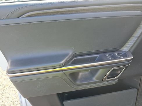 Used 2022 Rivian R1T Adventure AWD/4WD image 3