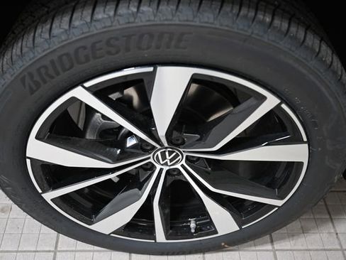 New 2026 Volkswagen Atlas SEL Premium R-Line AWD/4WD image 19