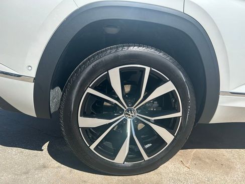 New 2026 Volkswagen Atlas Cross Sport SEL Premium R-Line AWD/4WD image 23