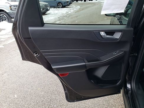 Certified 2021 Ford Escape SE image 12