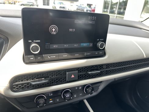 Used 2023 Honda HR-V LX image 17