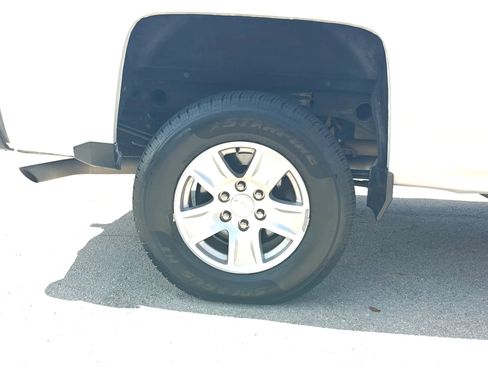 Used 2019 Chevrolet Silverado 1500 LT RWD image 11