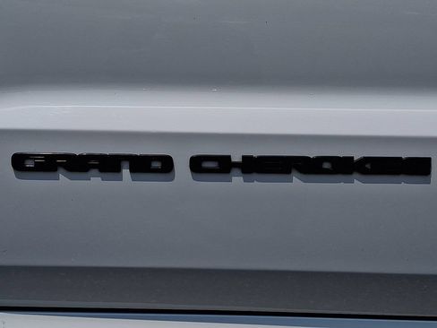 Used 2019 Jeep Grand Cherokee Limited X AWD/4WD image 31