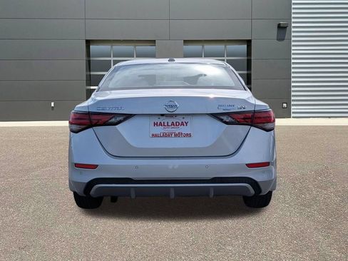 Used 2022 Nissan Sentra SV FWD image 7