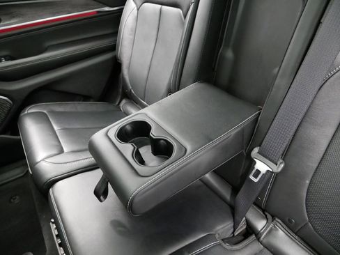 Certified 2024 Jeep Grand Cherokee L Overland w/ Trailer Tow Package image 12