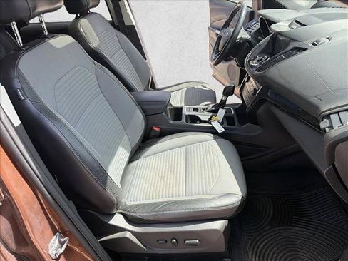 Used 2017 Ford Escape Titanium FWD image 25