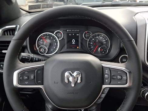New 2026 RAM 1500 Big Horn AWD/4WD image 13