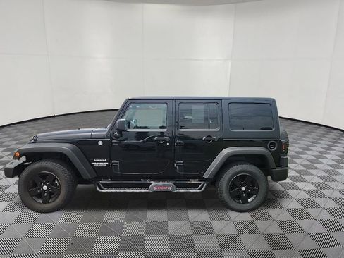 Used 2012 Jeep Wrangler Unlimited Sport AWD/4WD image 3