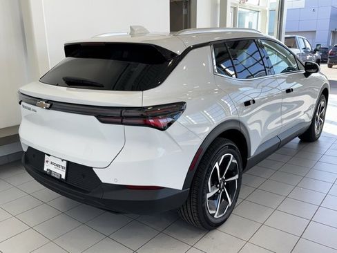 New 2026 Chevrolet Equinox EV LT image 35