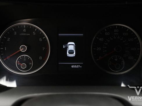 Used 2023 Kia K5 LXS FWD image 9