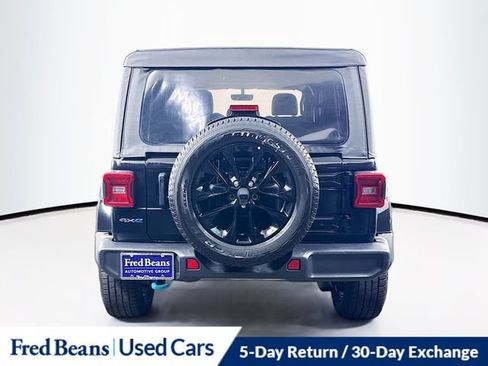 Used 2023 Jeep Wrangler Unlimited Sahara AWD/4WD image 7