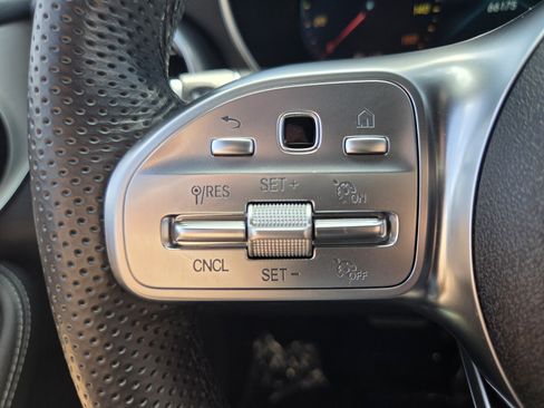 Used 2022 Mercedes-Benz GLC 300 image 29