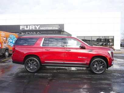 New 2026 GMC Yukon XL Denali w/ Sun & Power Step Package