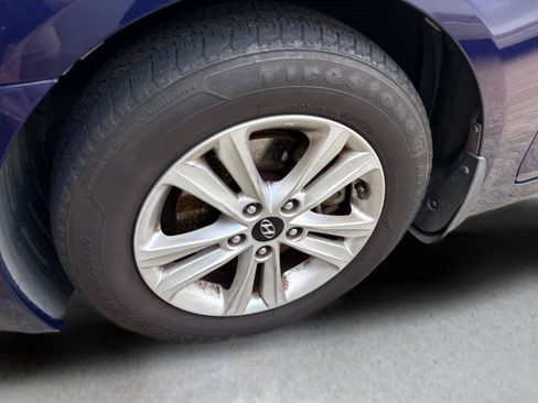 Used 2011 Hyundai Sonata GLS w/ Popular Equipment Pkg 2 FWD image 2