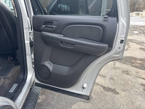 Used 2010 Chevrolet Tahoe LT w/ Luxury Package image 27