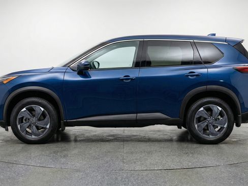 Used 2025 Nissan Rogue SV image 5