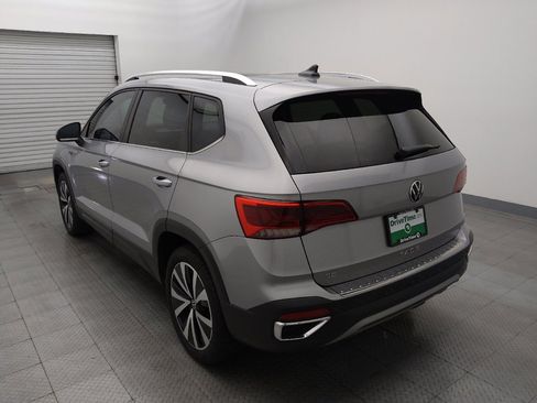 Used 2023 Volkswagen Taos SE image 5