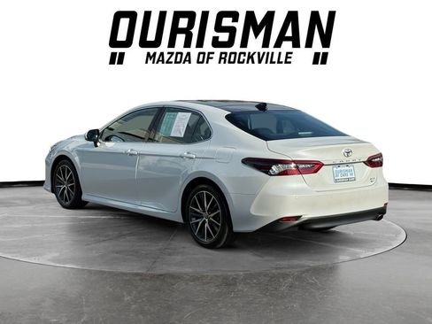 Used 2023 Toyota Camry XLE w/ Navigation Package image 4