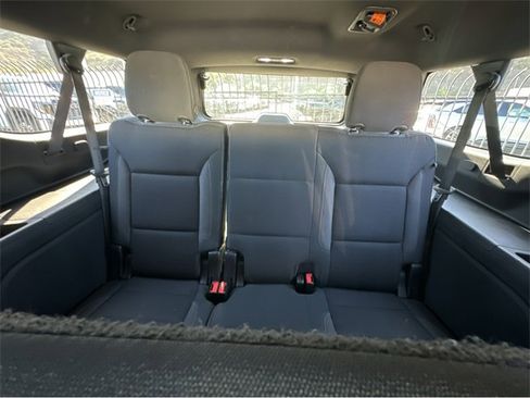 Certified 2022 GMC Yukon XL SLE w/ Gmc Pro Safety Plus Package image 15