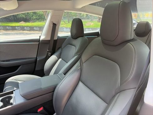 Used 2025 Tesla Model 3 RWD image 10