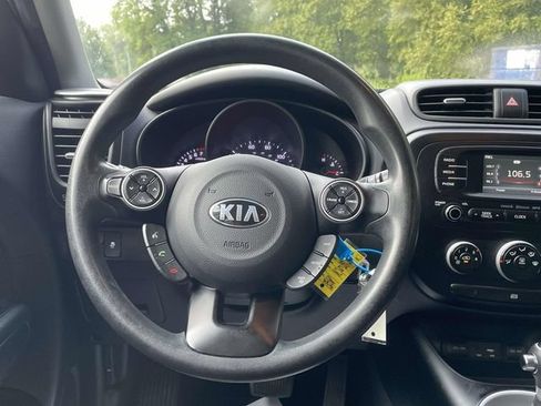 Used 2016 Kia Soul w/ Convenience Package FWD image 12