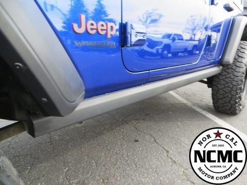 Used 2018 Jeep Wrangler Unlimited Rubicon image 12