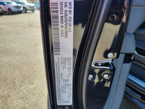 Used 2024 Jeep Grand Wagoneer Series III w/ Rear Seat Video Group 1 AWD/4WD image 58