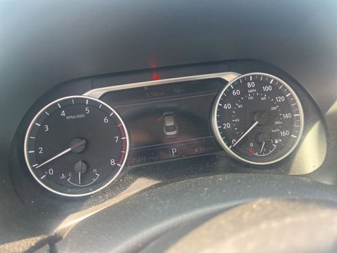 Certified 2023 Nissan Sentra SR FWD image 4