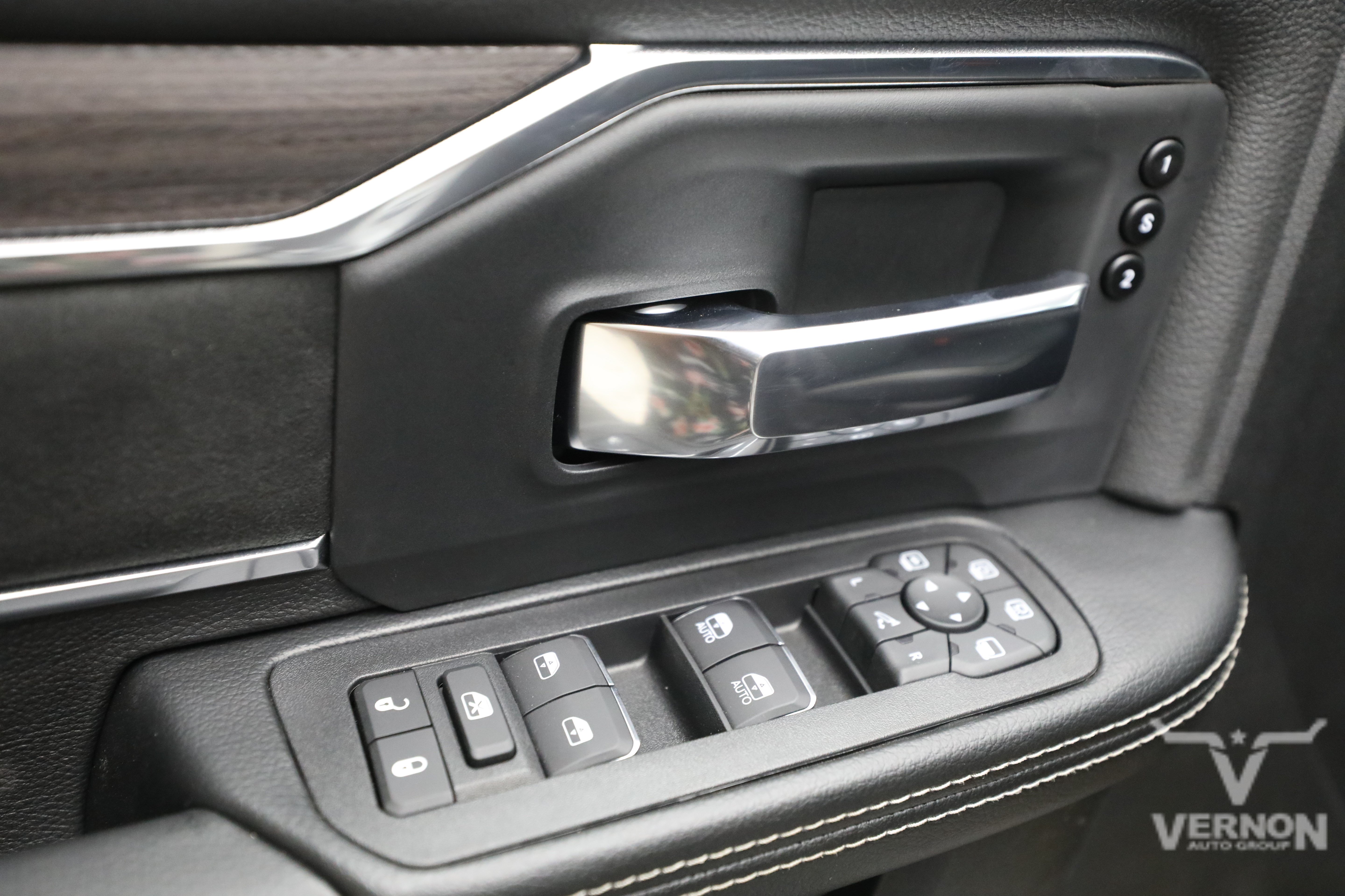New 2027 RAM 3500 Laramie AWD/4WD image 16