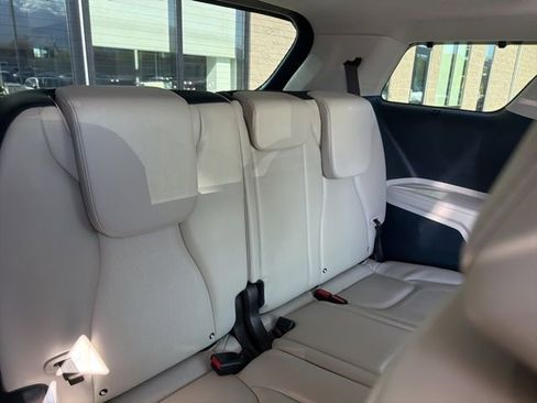 Used 2025 Kia Carnival SX FWD image 35
