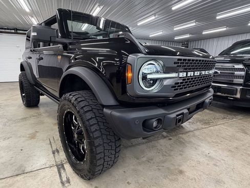 Used 2023 Ford Bronco Badlands AWD/4WD image 8