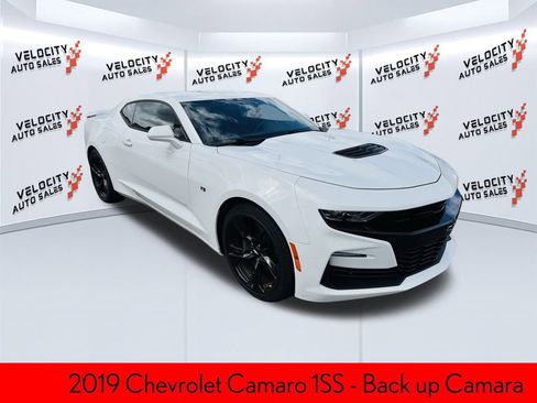 Used 2019 Chevrolet Camaro SS image 1