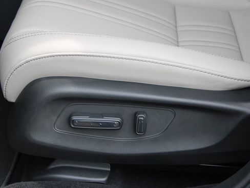 New 2026 Honda HR-V EX-L image 18