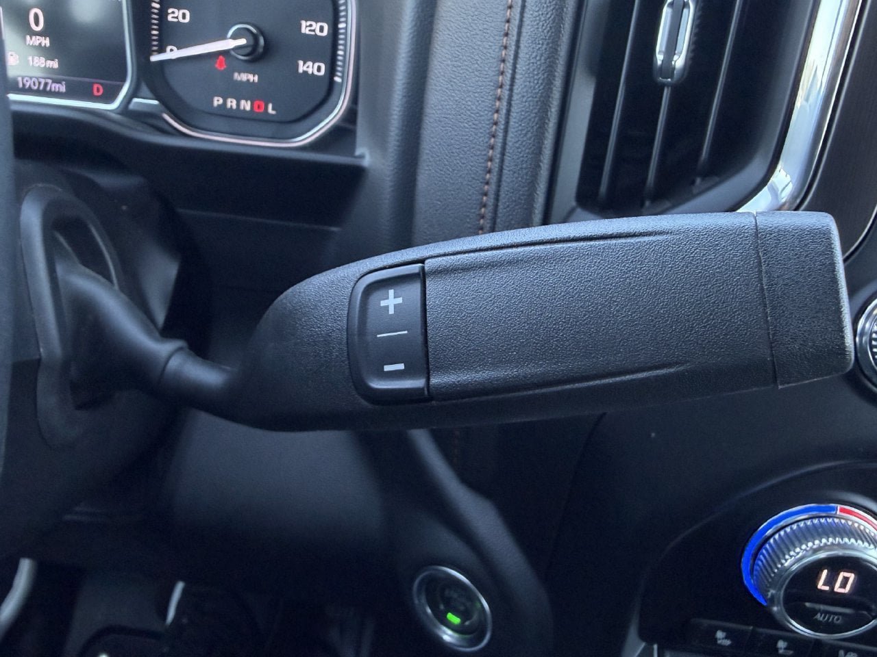 Used 2023 GMC Sierra 3500 AT4 w/ AT4 Premium Plus Package AWD/4WD image 17