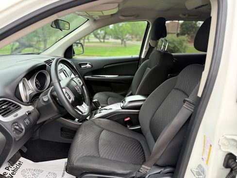Used 2018 Dodge Journey SE w/ Popular Equipment Group FWD image 30