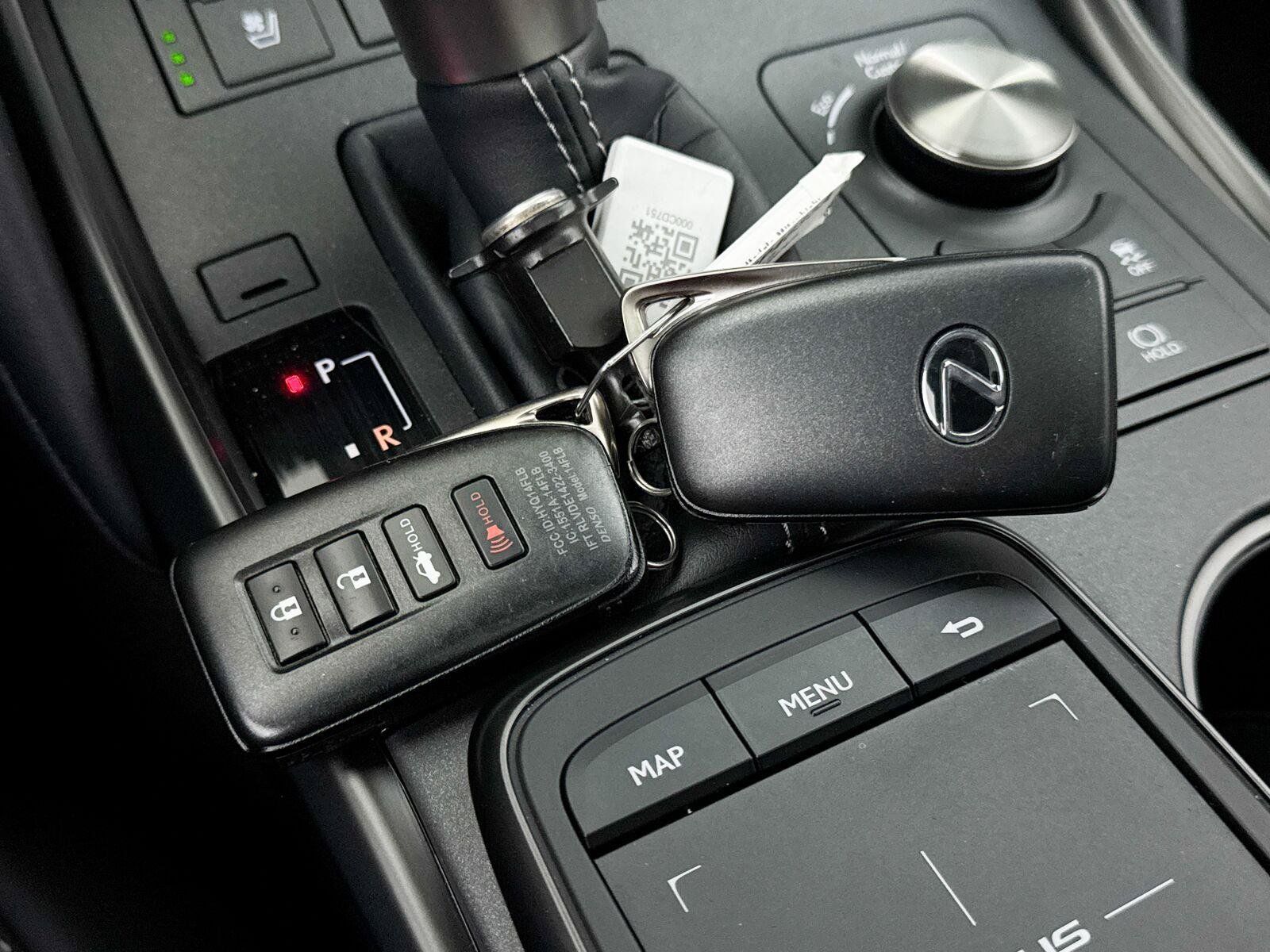 Used 2025 Lexus IS 500 RWD image 41
