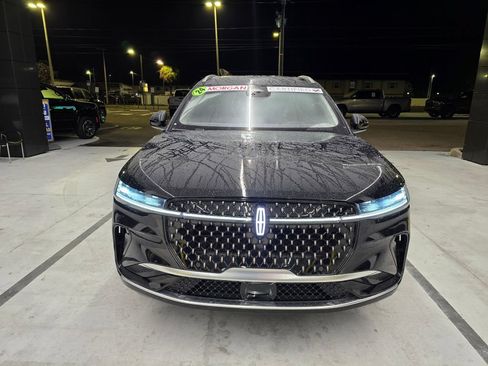 Used 2024 Lincoln Nautilus Black Label AWD/4WD image 10
