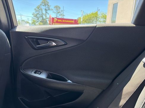 Used 2020 Chevrolet Malibu LT image 14