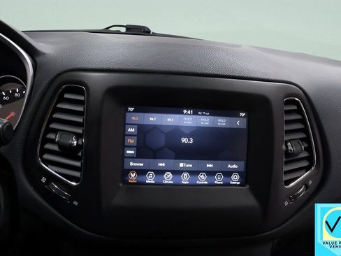 Used 2018 Jeep Compass Sport w/ Tech Group image 14