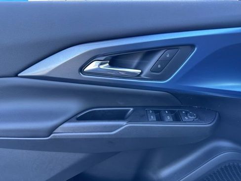 New 2025 Chevrolet Equinox EV LT w/ LPO, All-Weather Mat Package AWD/4WD image 8