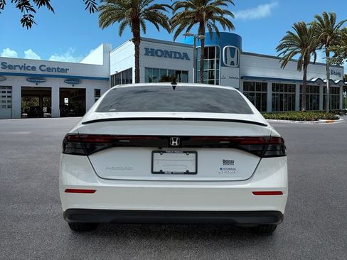 Used 2024 Honda Accord Sport image 7