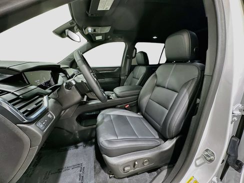 Used 2024 GMC Acadia Elevation w/ Luxury Package FWD image 21