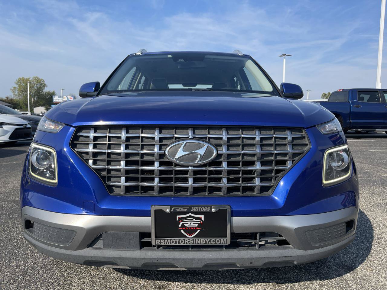 Used 2023 Hyundai Venue Limited FWD image 4