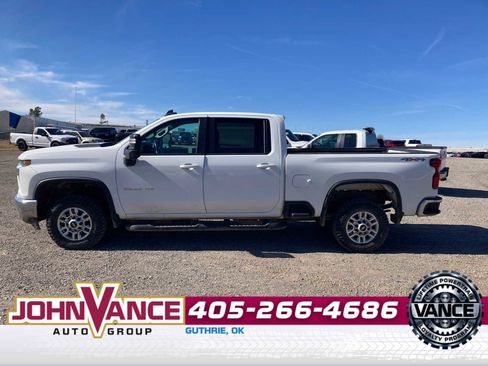 Used 2020 Chevrolet Silverado 2500 LT image 3